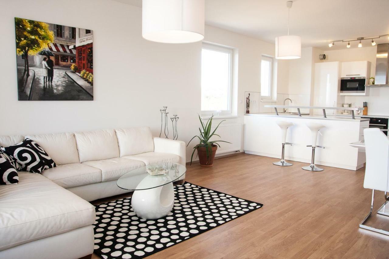 Prostorny 3 Pokojovy Apartman S Dvema Terasami Prague Ngoại thất bức ảnh