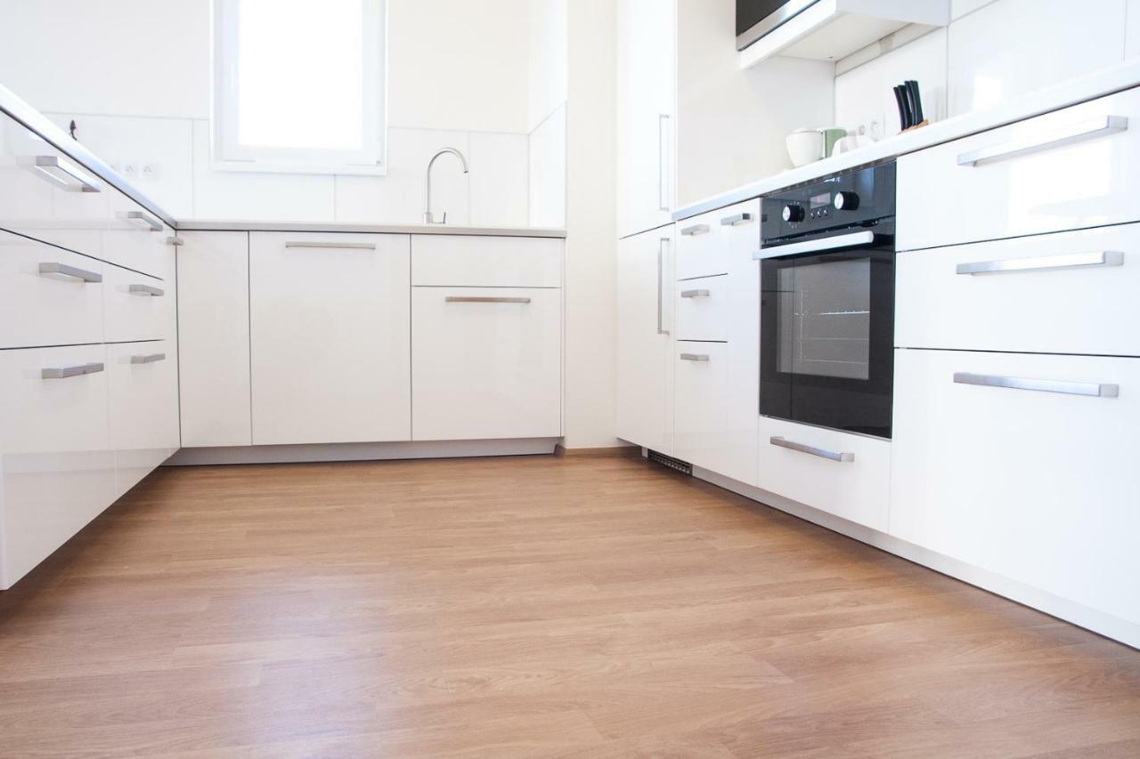 Prostorny 3 Pokojovy Apartman S Dvema Terasami Prague Ngoại thất bức ảnh
