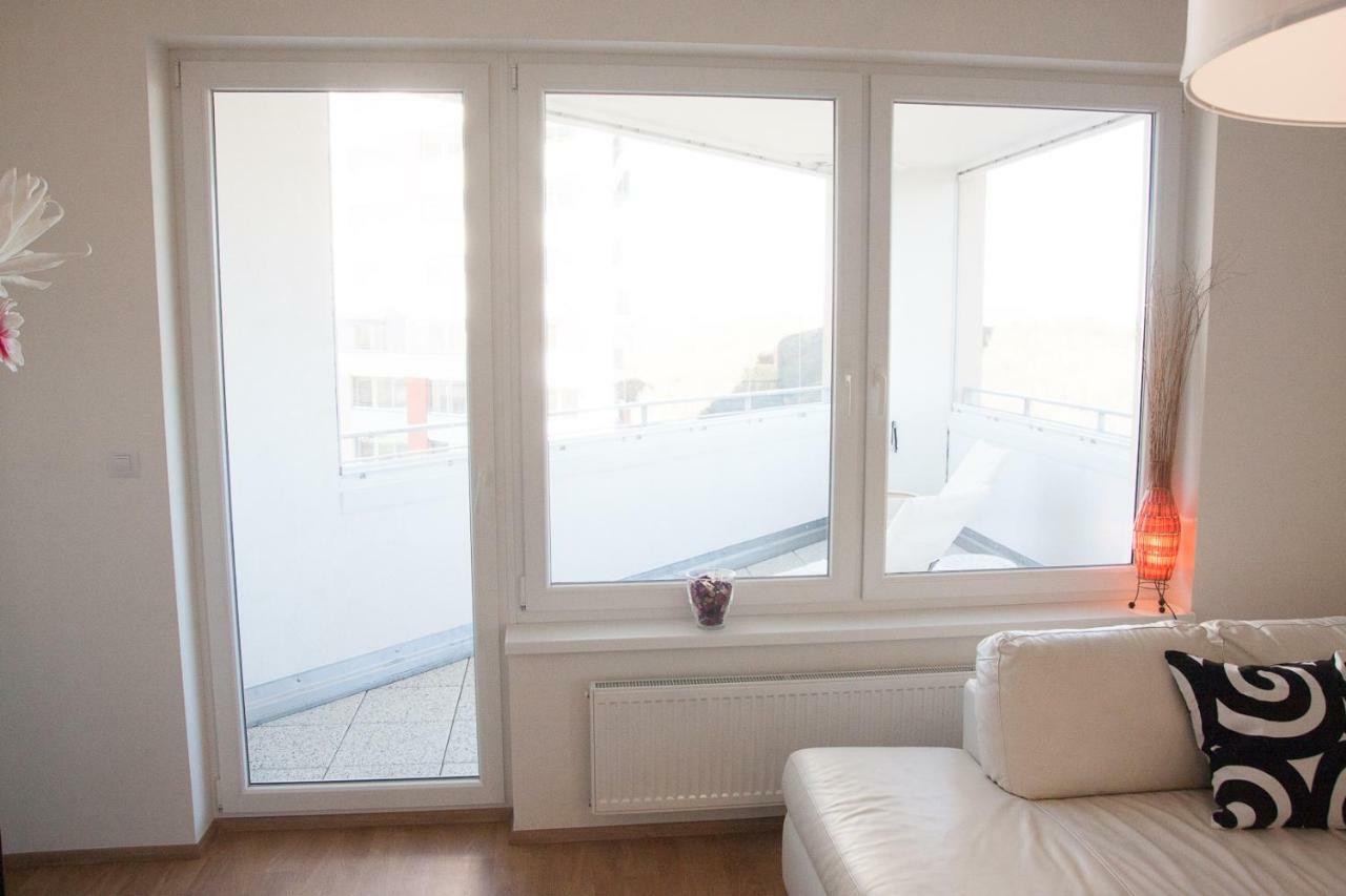 Prostorny 3 Pokojovy Apartman S Dvema Terasami Prague Ngoại thất bức ảnh