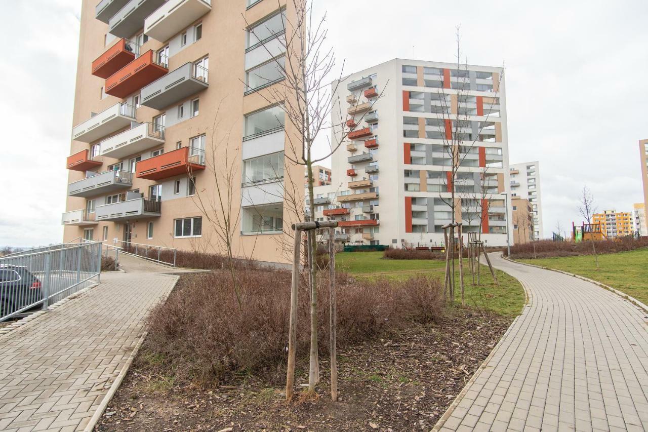 Prostorny 3 Pokojovy Apartman S Dvema Terasami Prague Ngoại thất bức ảnh